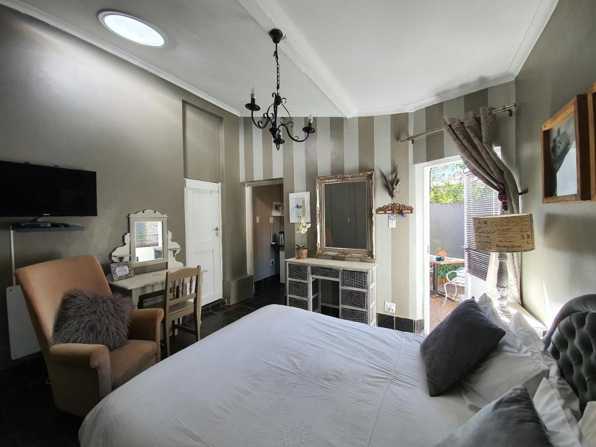 Waterhouse Guest Lodge In Muckleneuk Pretoria-Noord Extérieur photo