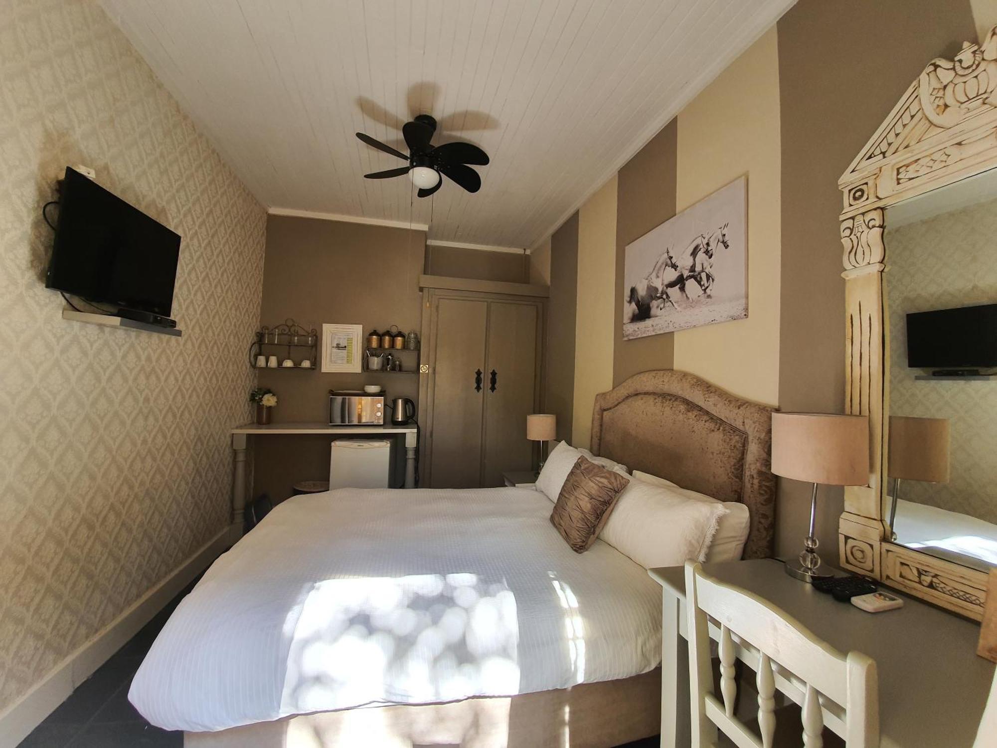 Waterhouse Guest Lodge In Muckleneuk Pretoria-Noord Chambre photo