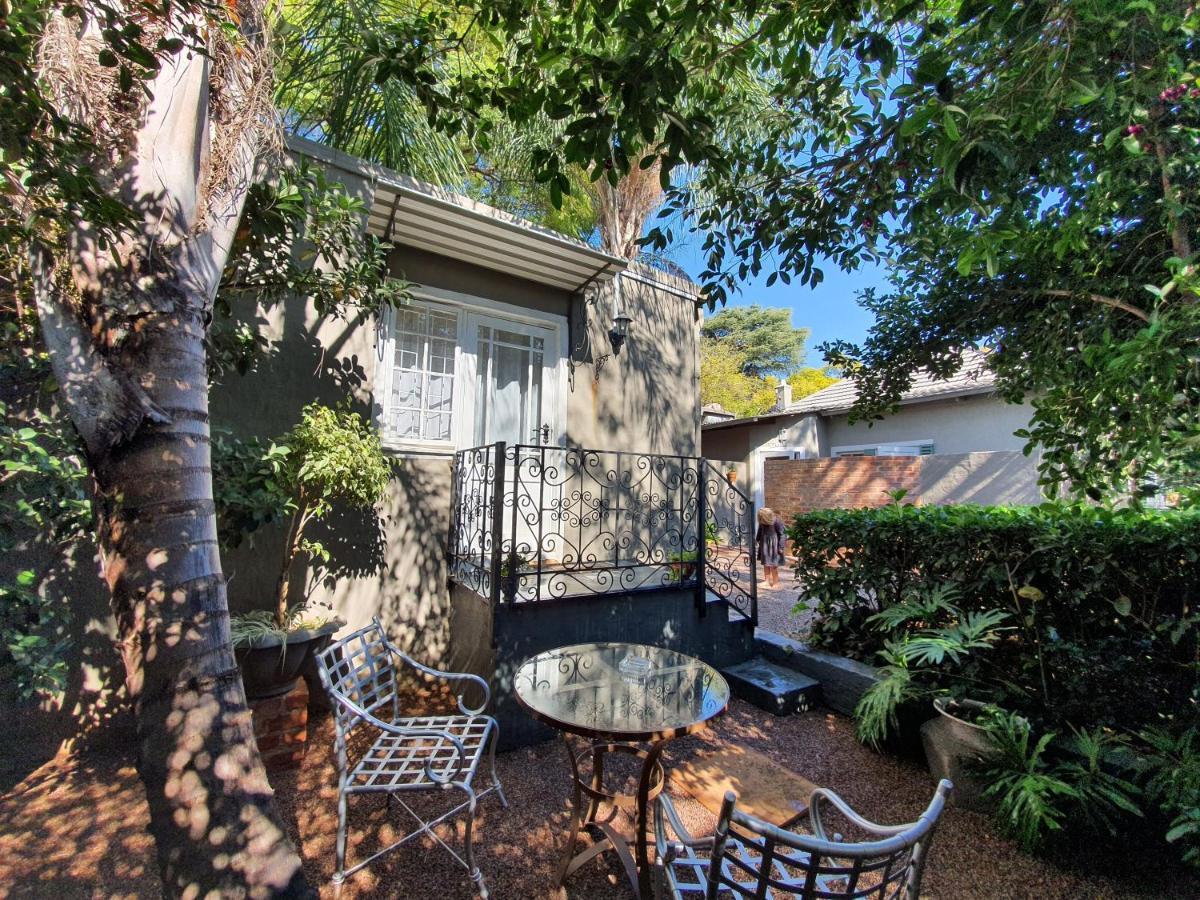 Waterhouse Guest Lodge In Muckleneuk Pretoria-Noord Extérieur photo