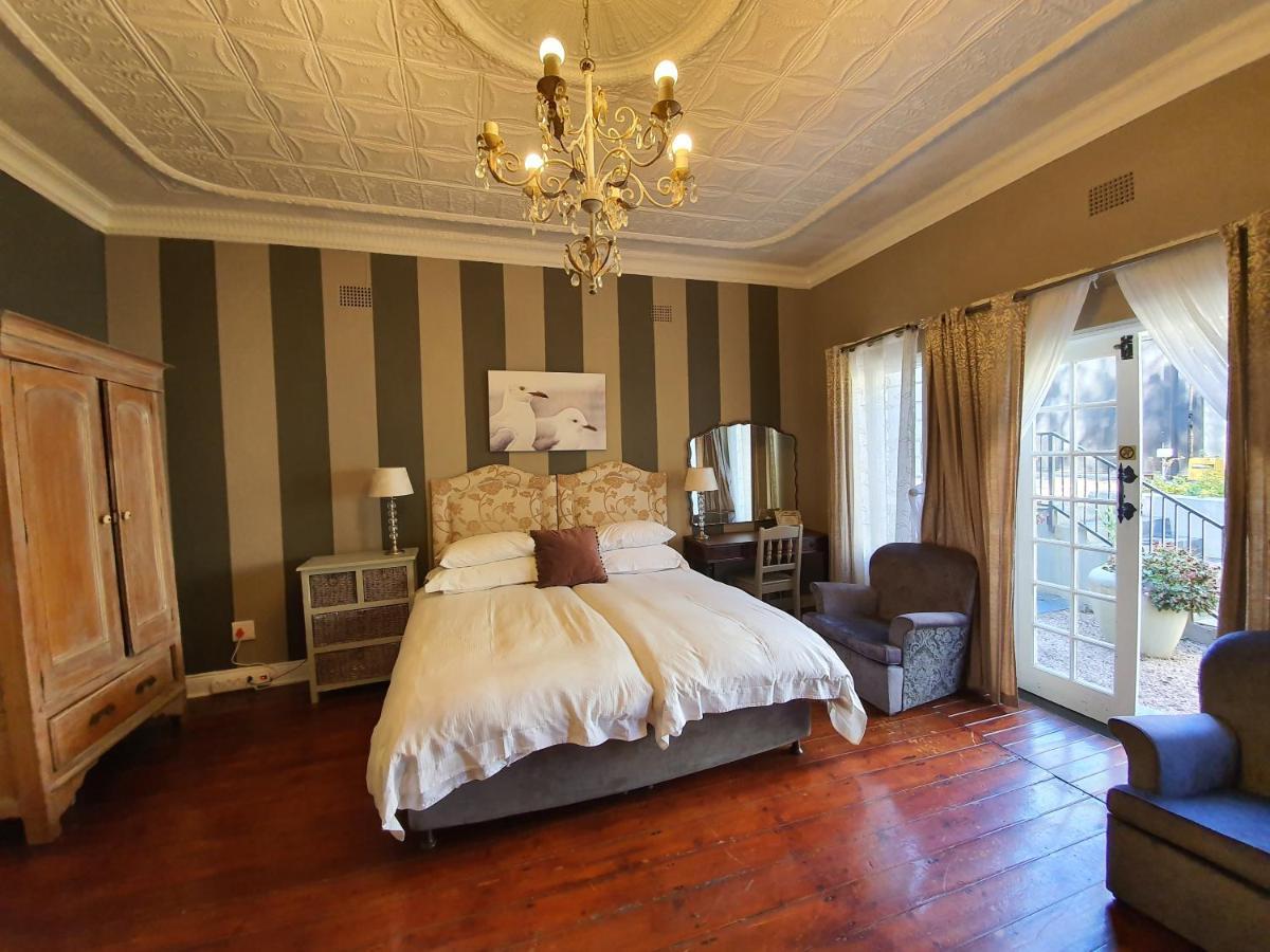 Waterhouse Guest Lodge In Muckleneuk Pretoria-Noord Extérieur photo